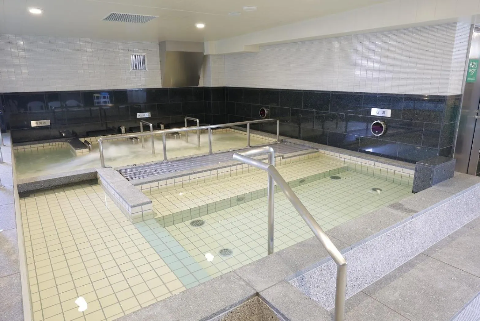 Sauna & Capsule Hotel Rumor Plaza Киото