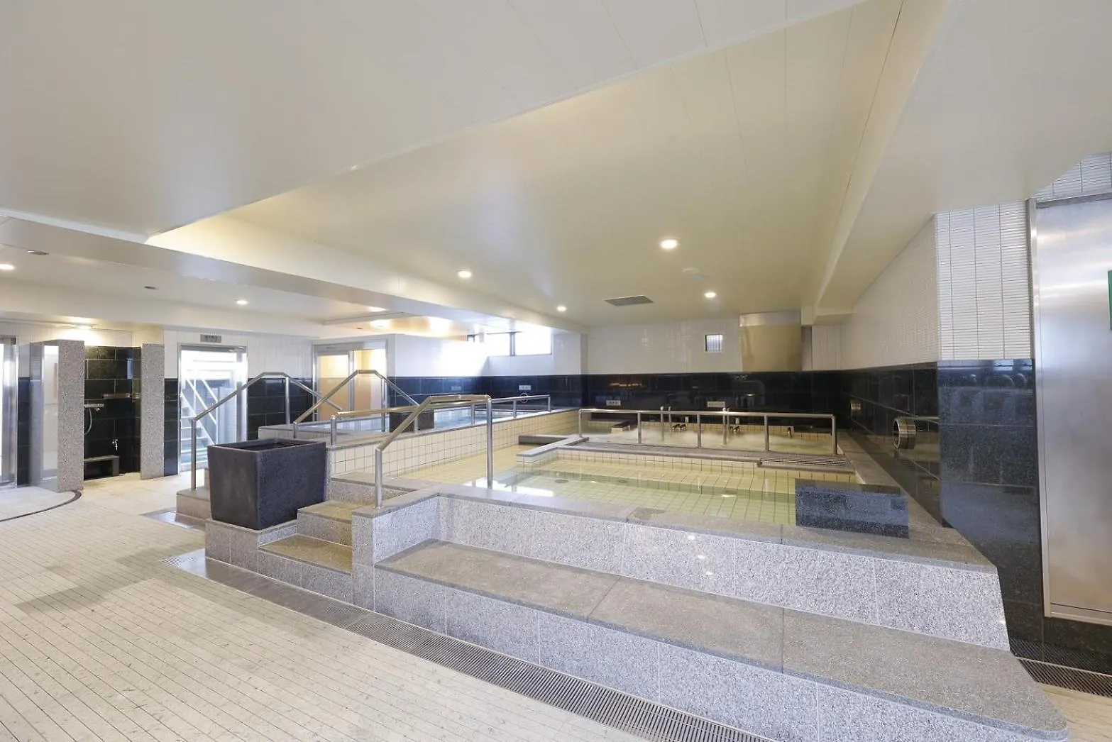 Sauna & Capsule Hotel Rumor Plaza Киото